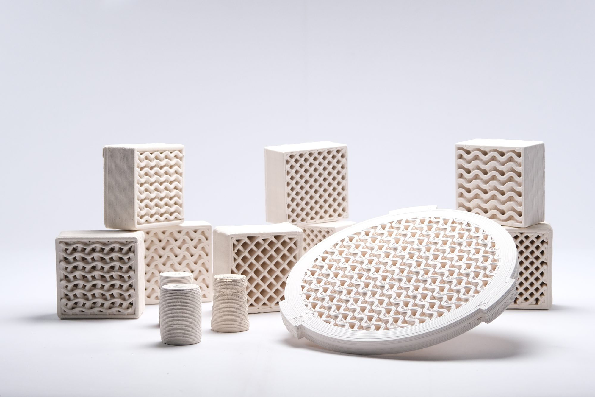 Printed porcelain test blocks and a perforated disc