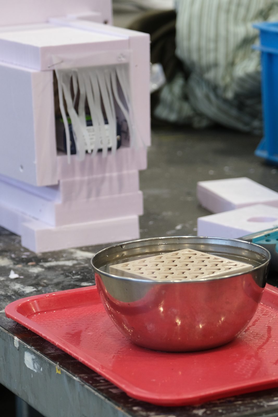 Test setup for the climate chamber that measured cooling and water use